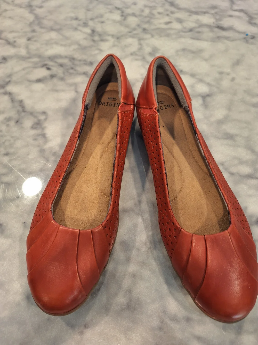 Earth Origins Women's Red Leather Ballet Flats